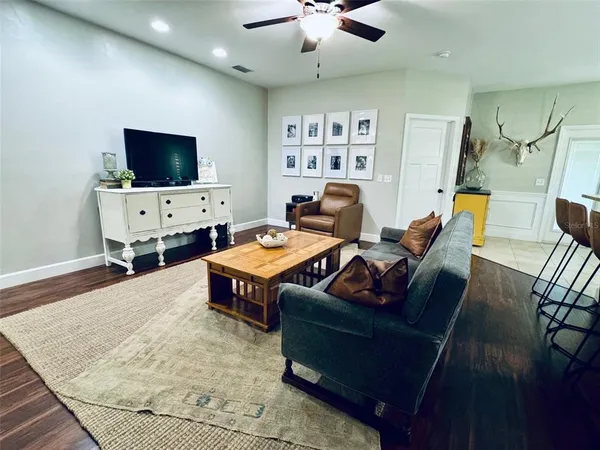 $2,350 | 16686 Northwest 194th Terrace, High Springs, FL 32643