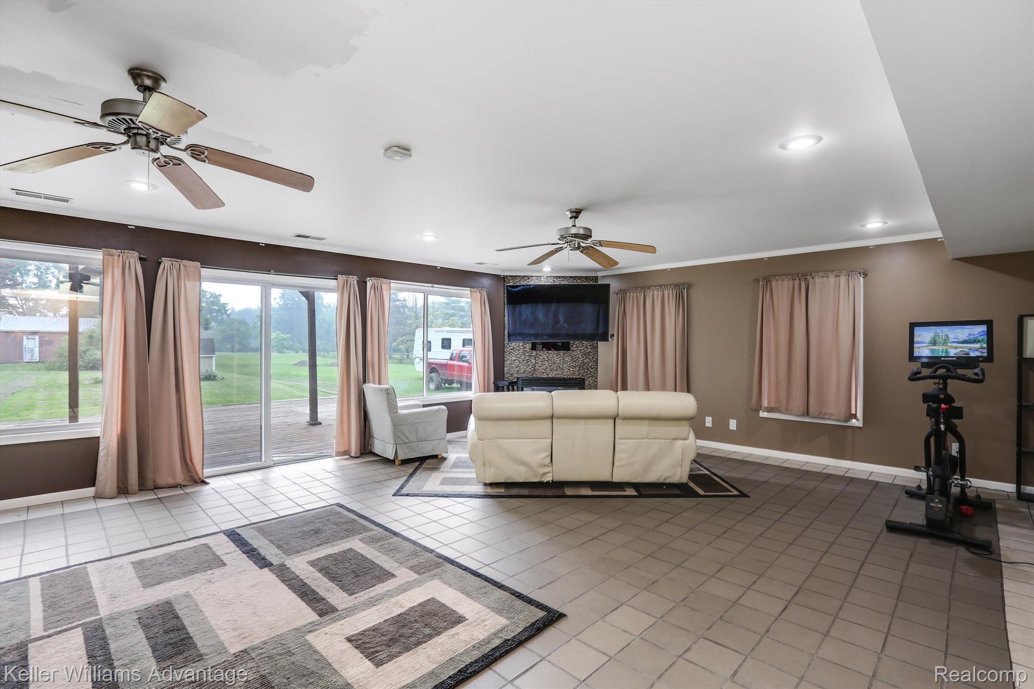1460 Carleton Rockwood Road Carleton, MI 48117 - Photo 10 of 36 2nd Gas Fireplace in the Great Room