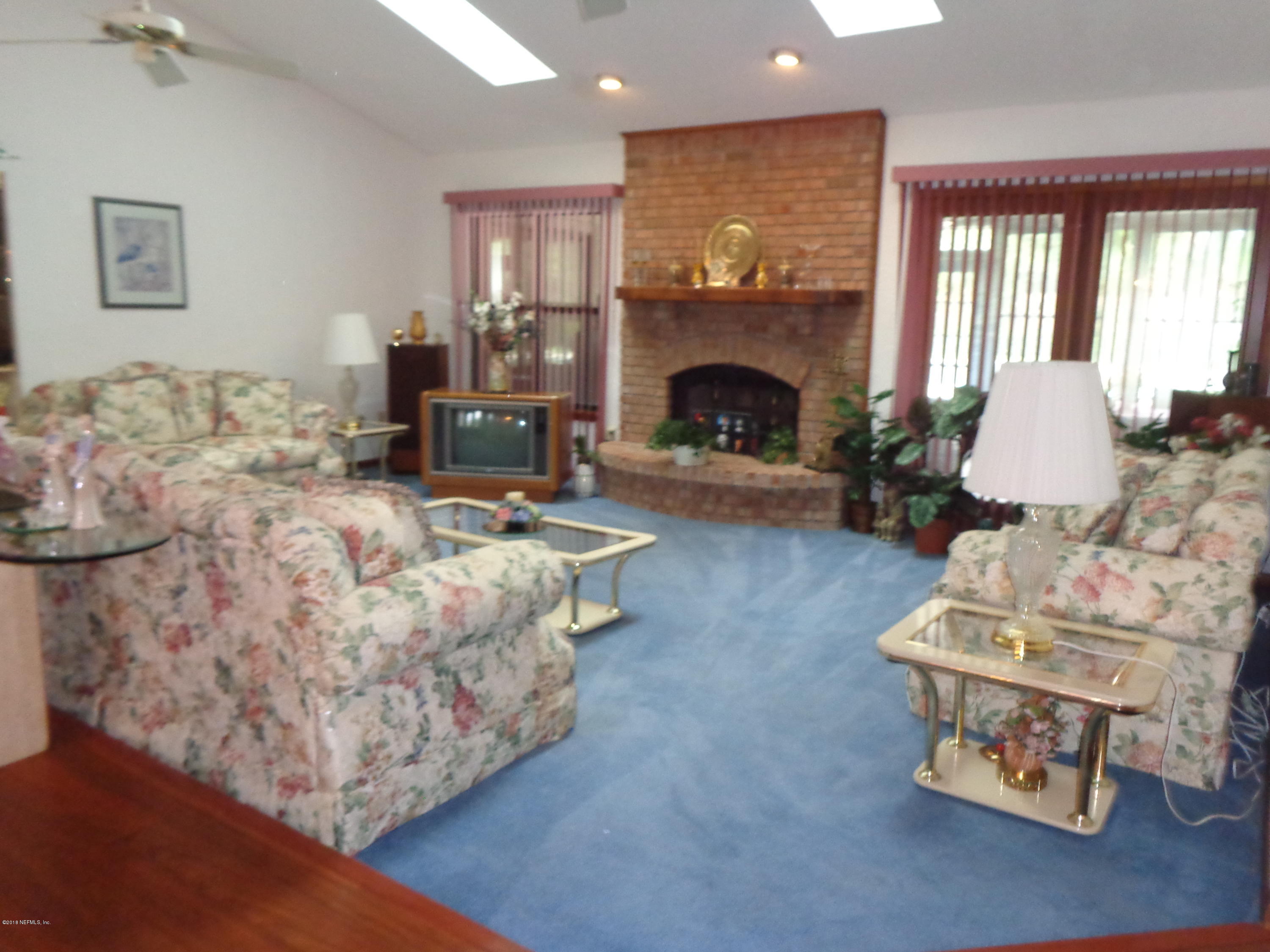 700 Valley Forge Road North Neptune Beach, FL 32266 - Photo 2 of 12 Living Room