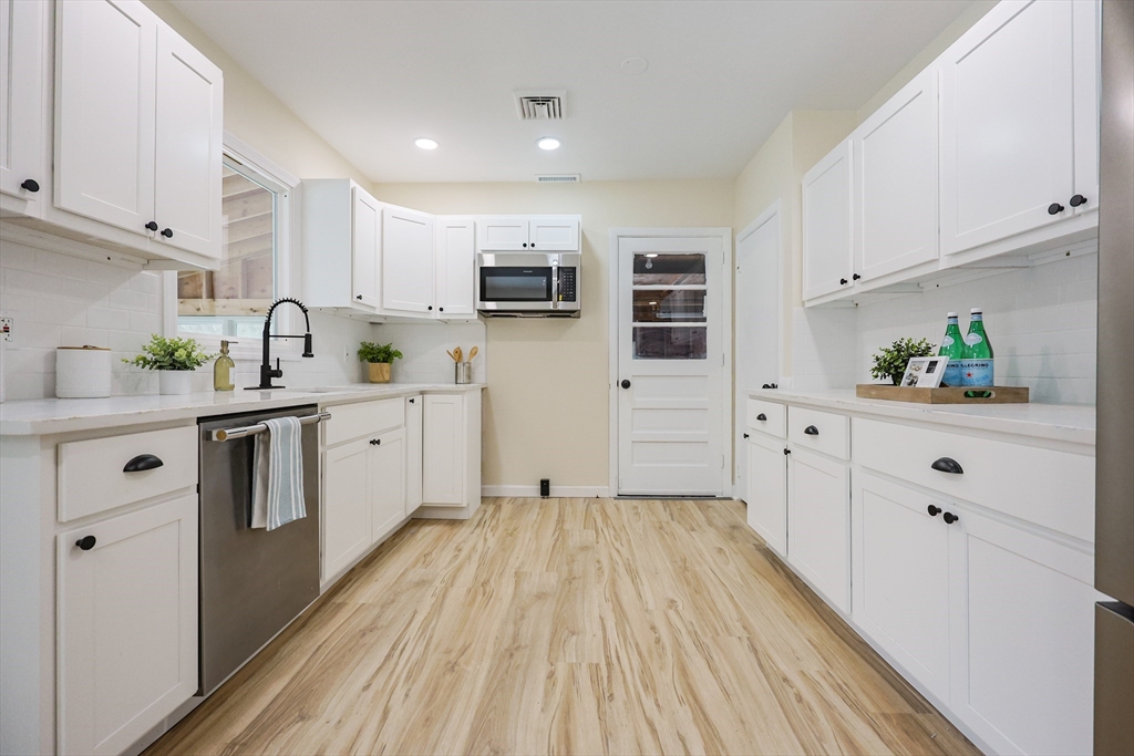 314 Britton Street Raynham, MA 02767 - Photo 7 of 20