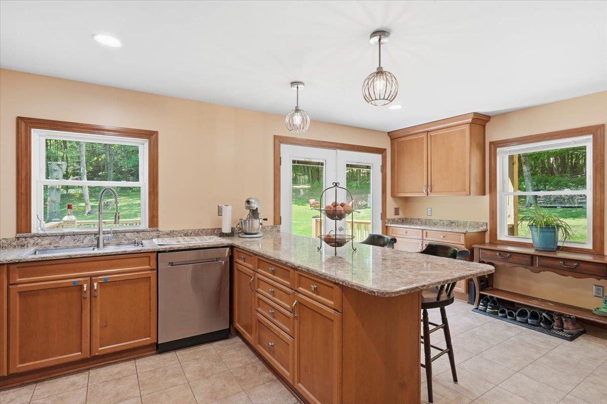 207 Camp Kiniya Road Colchester, VT 05446 - Photo 10 of 35