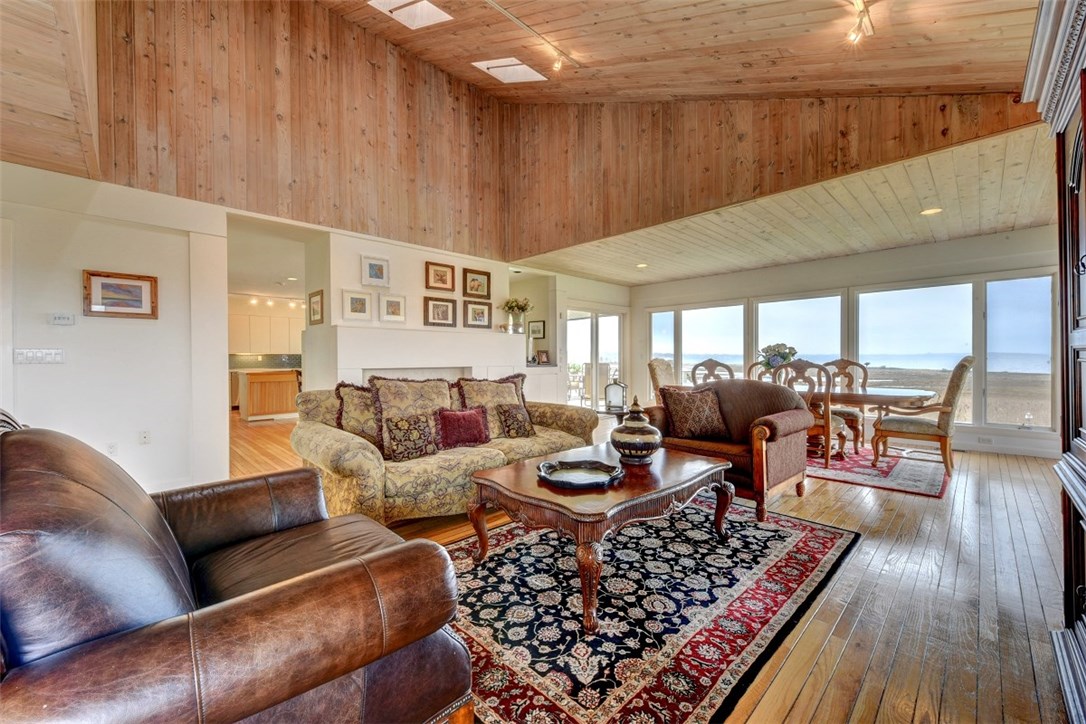 377 Rumstick Road Barrington, RI 02806 - Photo 11 of 38