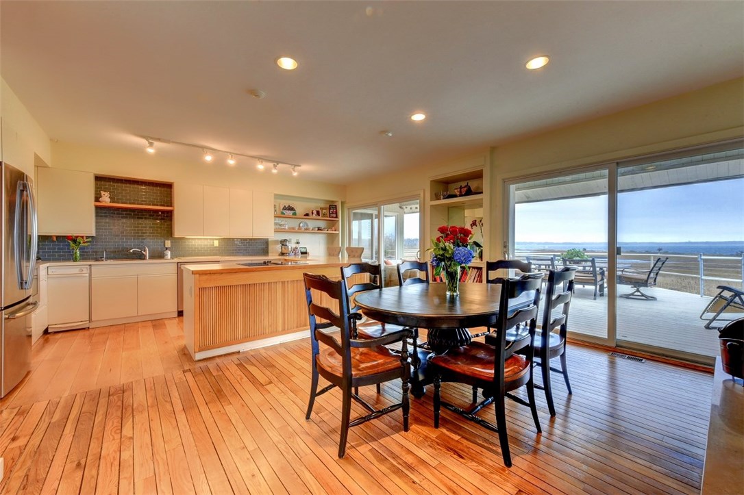 377 Rumstick Road Barrington, RI 02806 - Photo 14 of 38