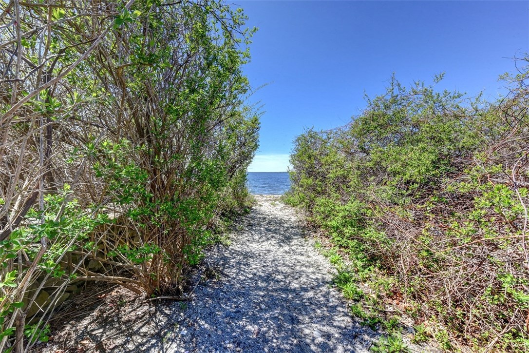 377 Rumstick Road Barrington, RI 02806 - Photo 33 of 38