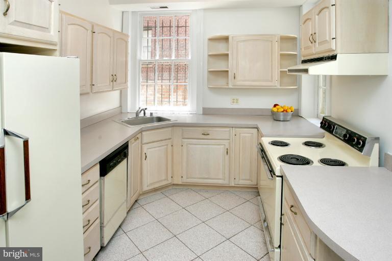 1929 19th Street Northwest Washington, DC 20009 - Photo 14 of 23 In-law suite kitchen