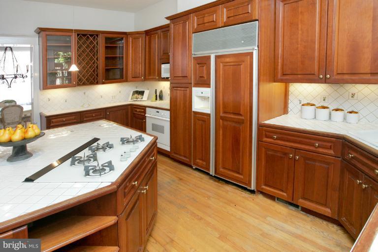 1929 19th Street Northwest Washington, DC 20009 - Photo 3 of 23 Updated kitchen with cooking peninsula