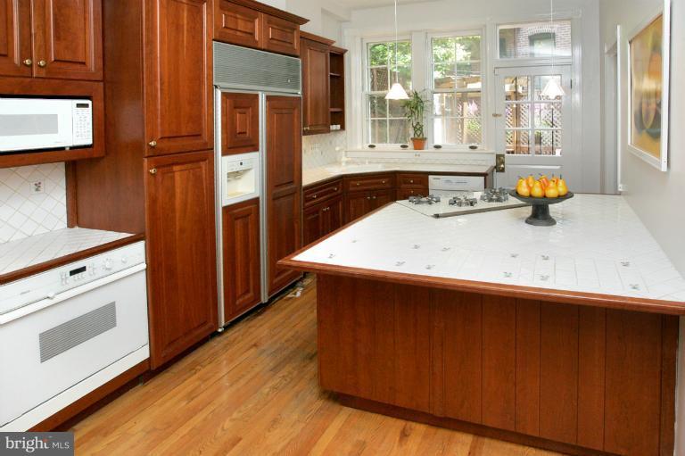 1929 19th Street Northwest Washington, DC 20009 - Photo 9 of 23 Kitchen with walk out to deck