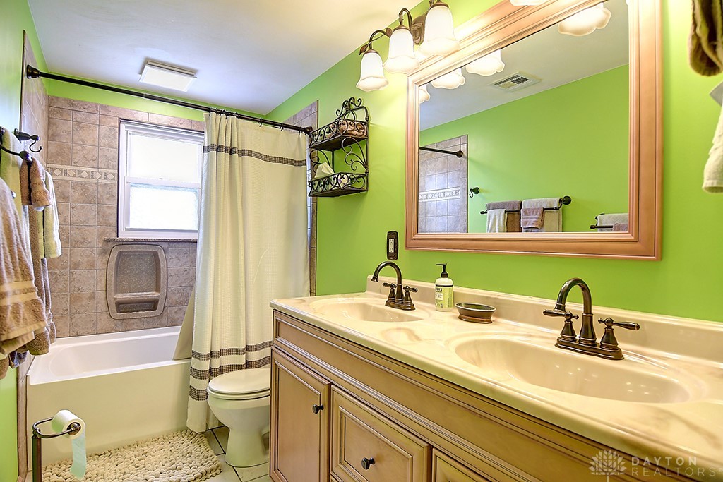 6447 Highbury Road Huber Heights, OH 45424 - Photo 20 of 33 Dual Sinks! No Fighting Over Sink Space!