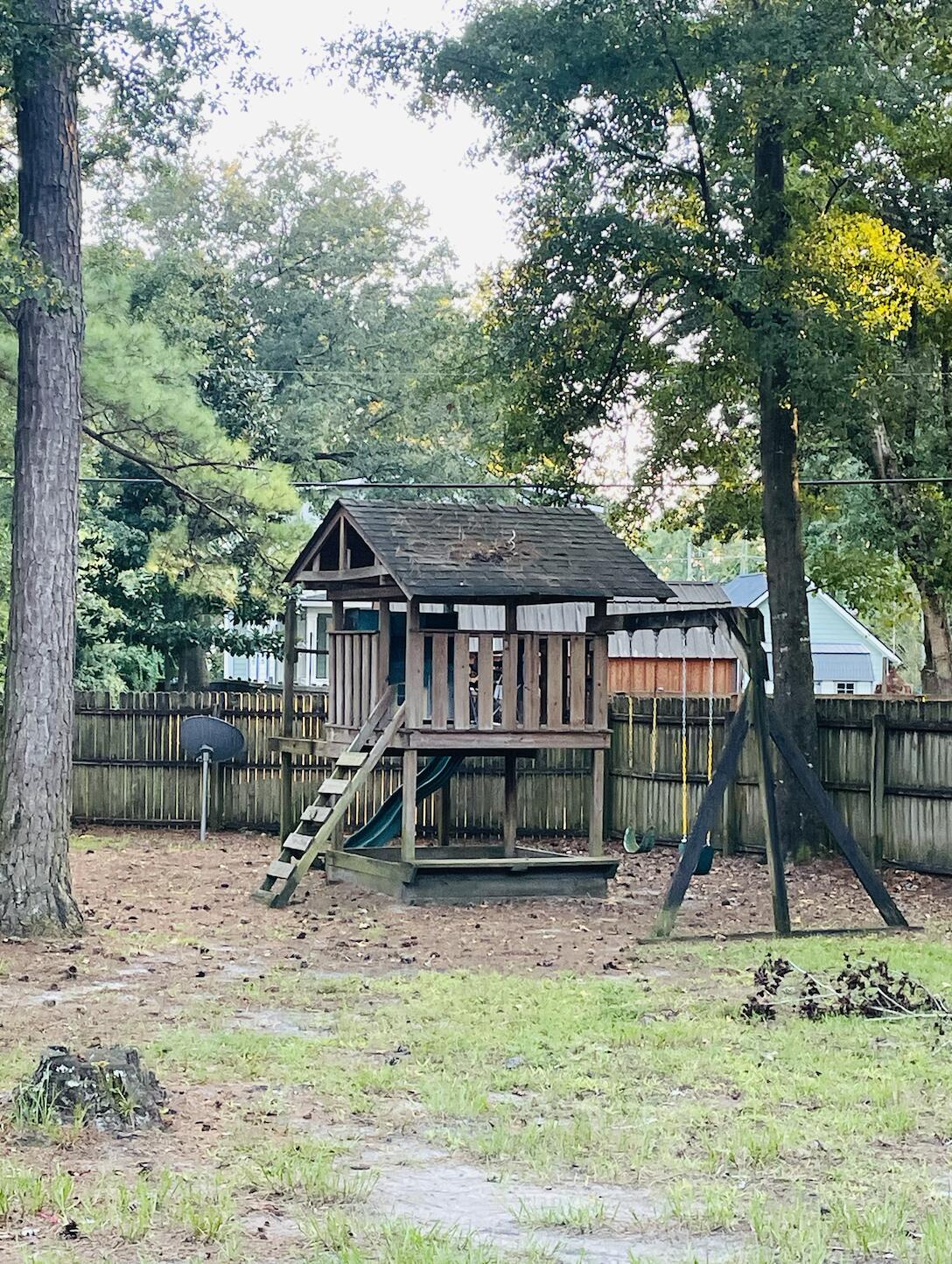 102 Welwyn Road Summerville, SC 29485 - Photo 16 of 19 Screen Shot 2025-09-13 at 10.38.21 PM