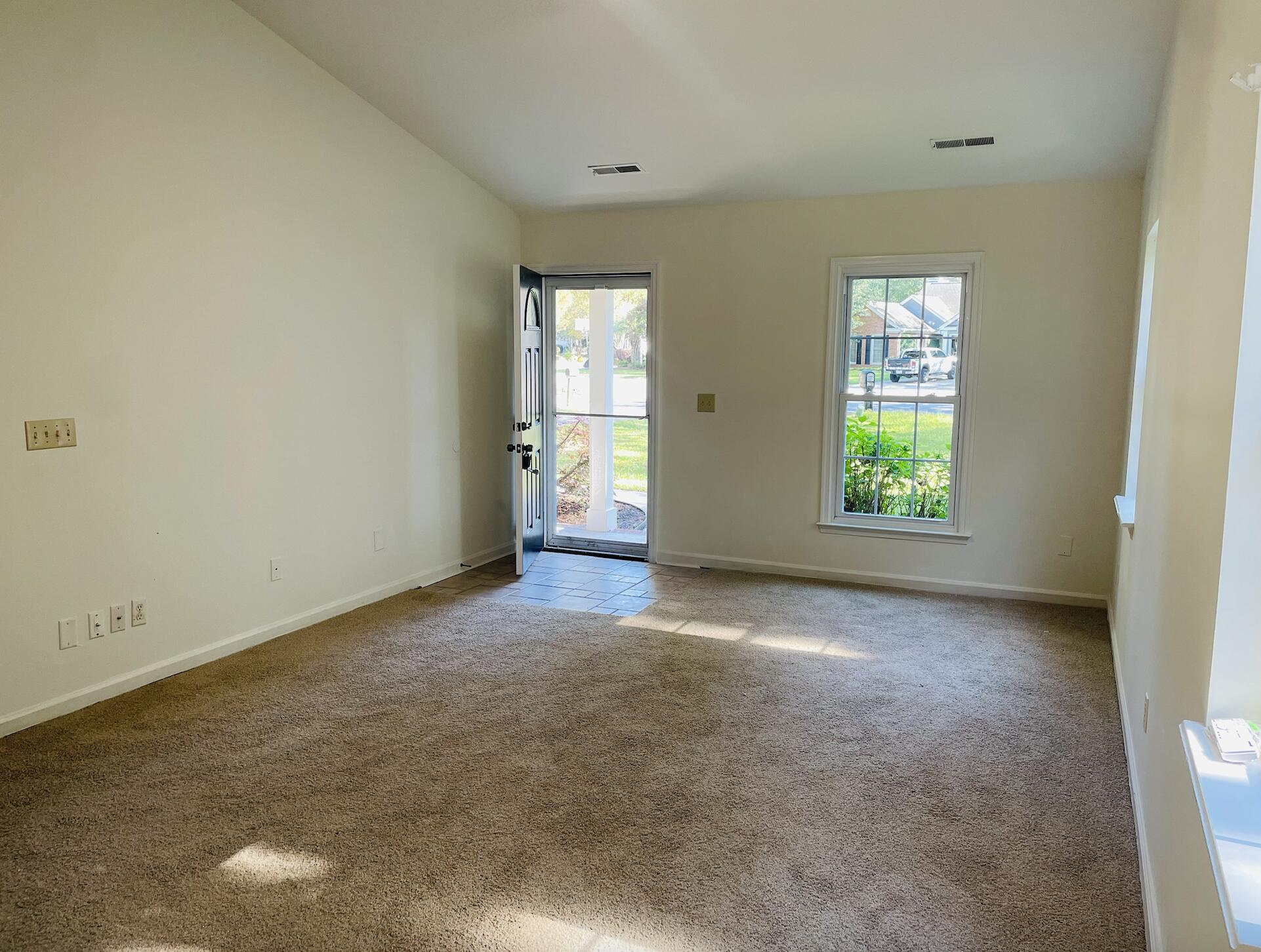 102 Welwyn Road Summerville, SC 29485 - Photo 3 of 19 Screen Shot 2025-09-14 at 12.21.51 PM