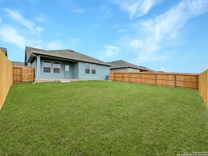a house view with garden space