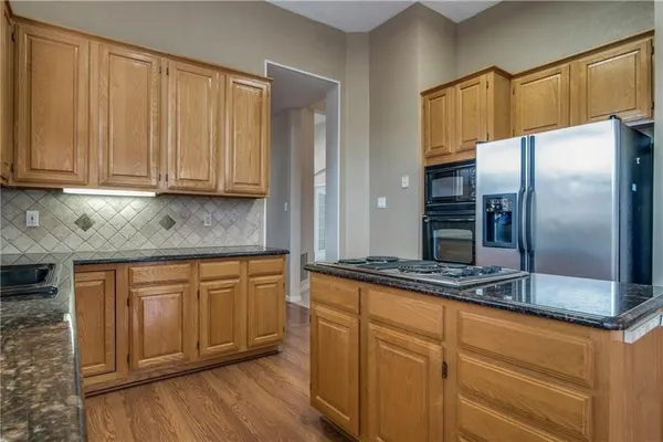 $2,975 | 11017 Knoxville Lane, Frisco, TX 75035