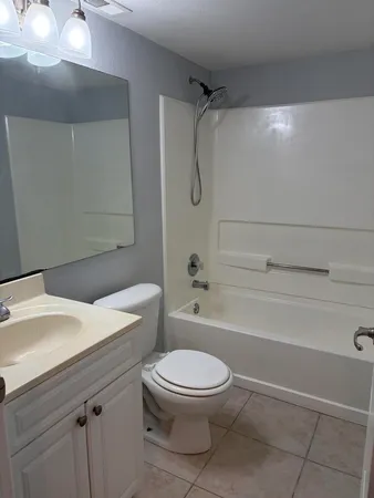 $2,400 | 8165 Severn Drive, Unit D, Boca Raton, FL 33433