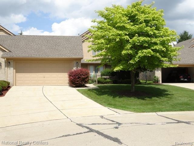 5896 Dawn Ridge Drive Troy, MI 48098 - Photo 2 of 11 DSC00041.jpg
