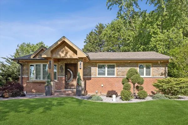 $599,900 | 7730 Brookhaven Avenue, Darien, IL 60561