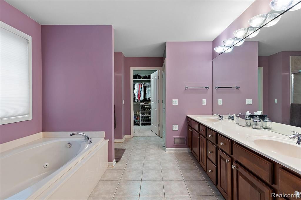 1656 Blushing Court Rochester Hills, MI 48307 - Photo 30 of 48