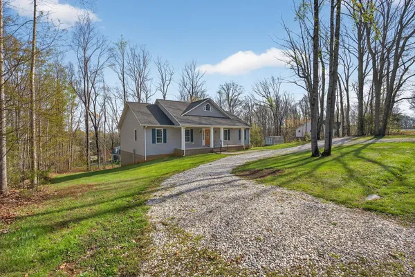 $459,000 | 1722 Country Club Road, Appomattox, VA 24522