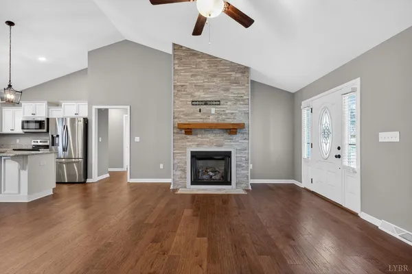 $459,000 | 1722 Country Club Road, Appomattox, VA 24522