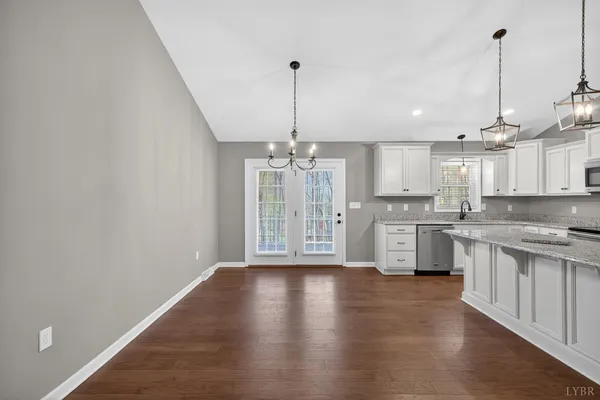 $459,000 | 1722 Country Club Road, Appomattox, VA 24522