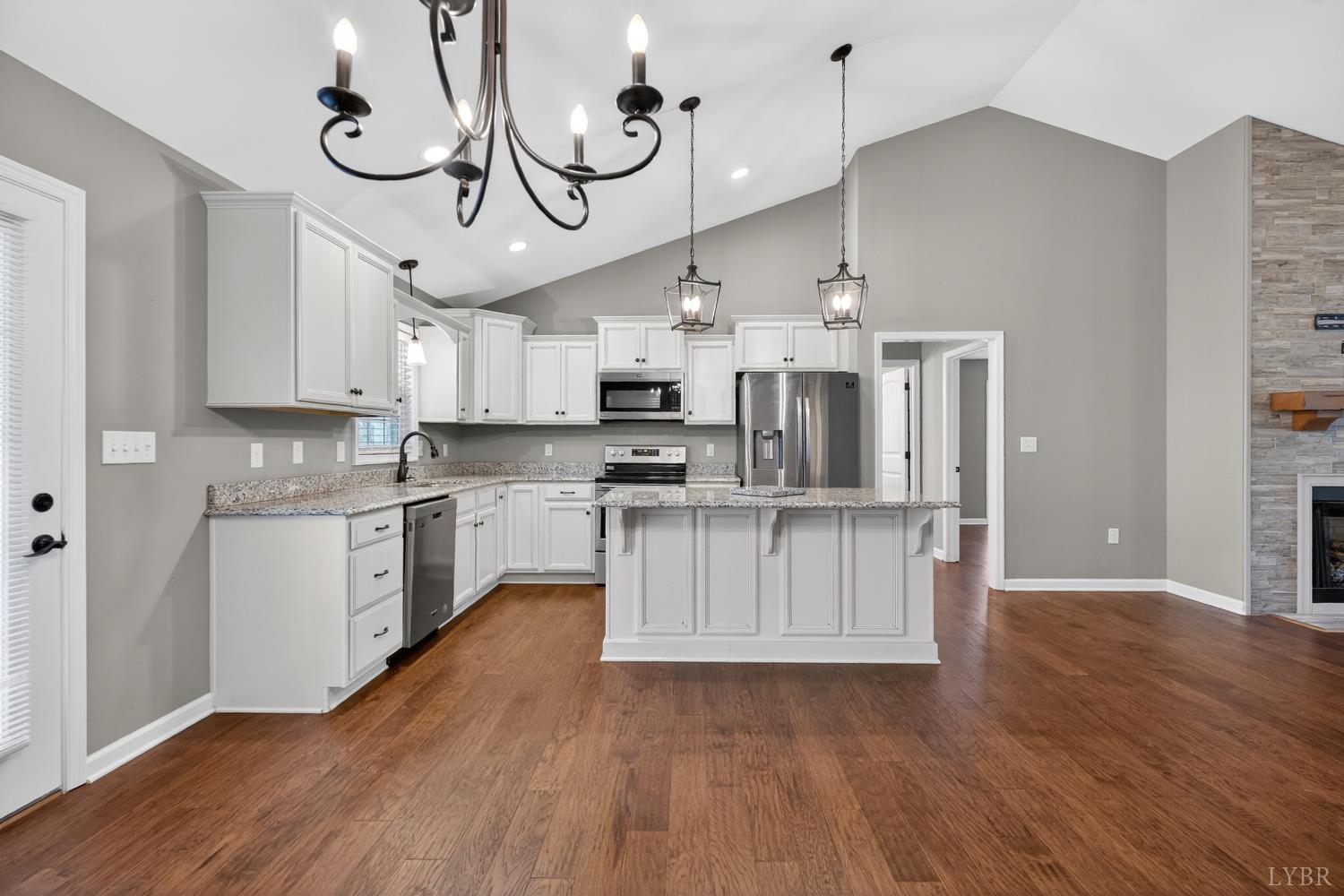 1722 Country Club Road Appomattox, VA 24522 - Photo 9 of 51