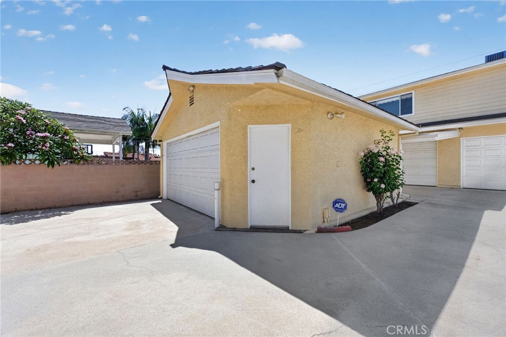 9470-9472 Foster Road Bellflower, CA 90706 - Photo 35 of 61