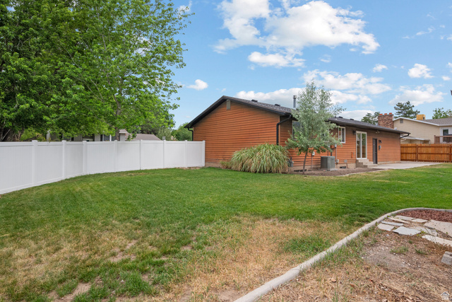 812 Stormy Creek Road Sandy, UT 84094 - Photo 6 of 26
