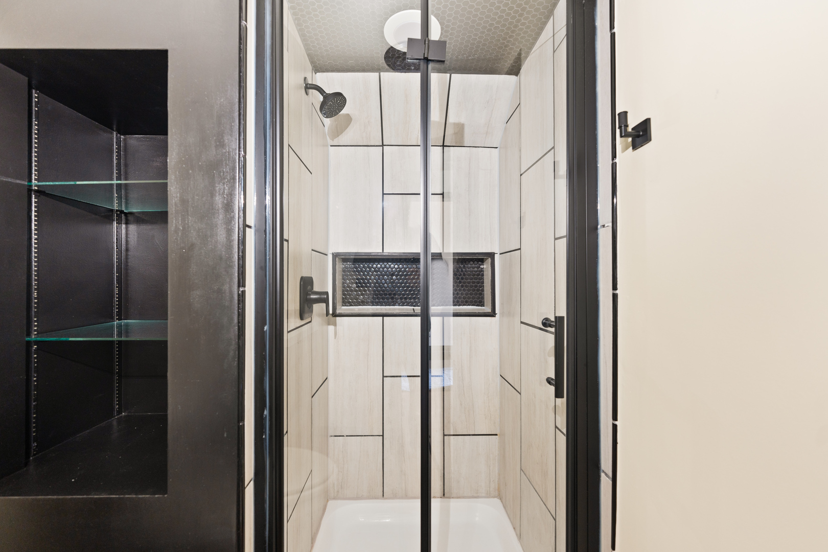 113 Elm Street, Unit C Elgin, IL 60123 - Photo 12 of 14