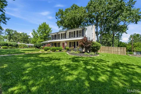 $749,000 | 838 Winesap Lane, Kirkwood, MO 63122