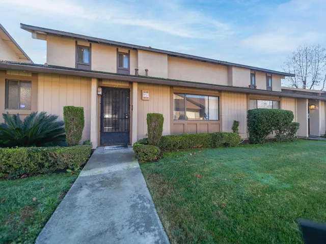 $320,000 | 17 West Lancaster Drive, Stockton, CA 95207