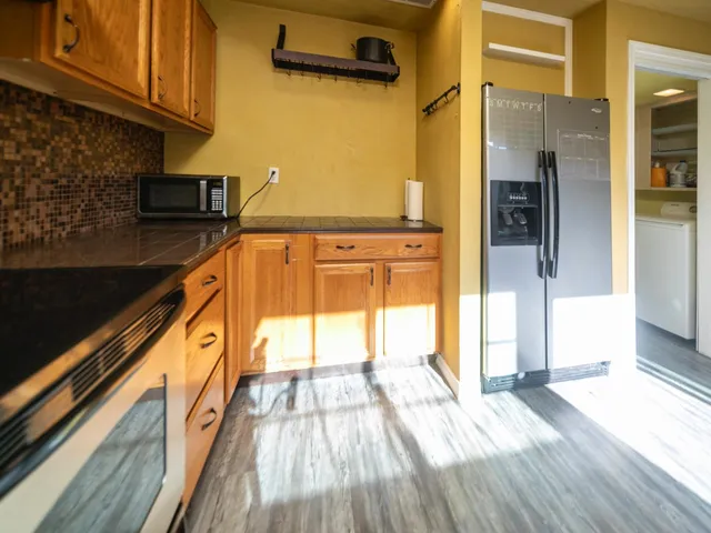 $320,000 | 17 West Lancaster Drive, Stockton, CA 95207