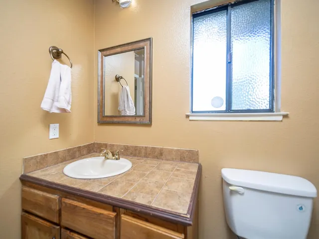 $320,000 | 17 West Lancaster Drive, Stockton, CA 95207