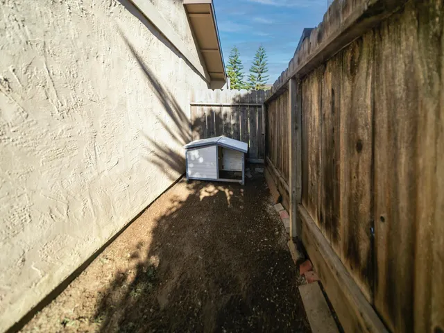 $320,000 | 17 West Lancaster Drive, Stockton, CA 95207