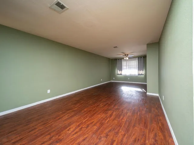 $320,000 | 17 West Lancaster Drive, Stockton, CA 95207