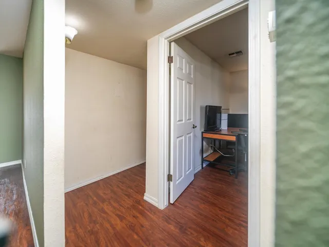 $320,000 | 17 West Lancaster Drive, Stockton, CA 95207