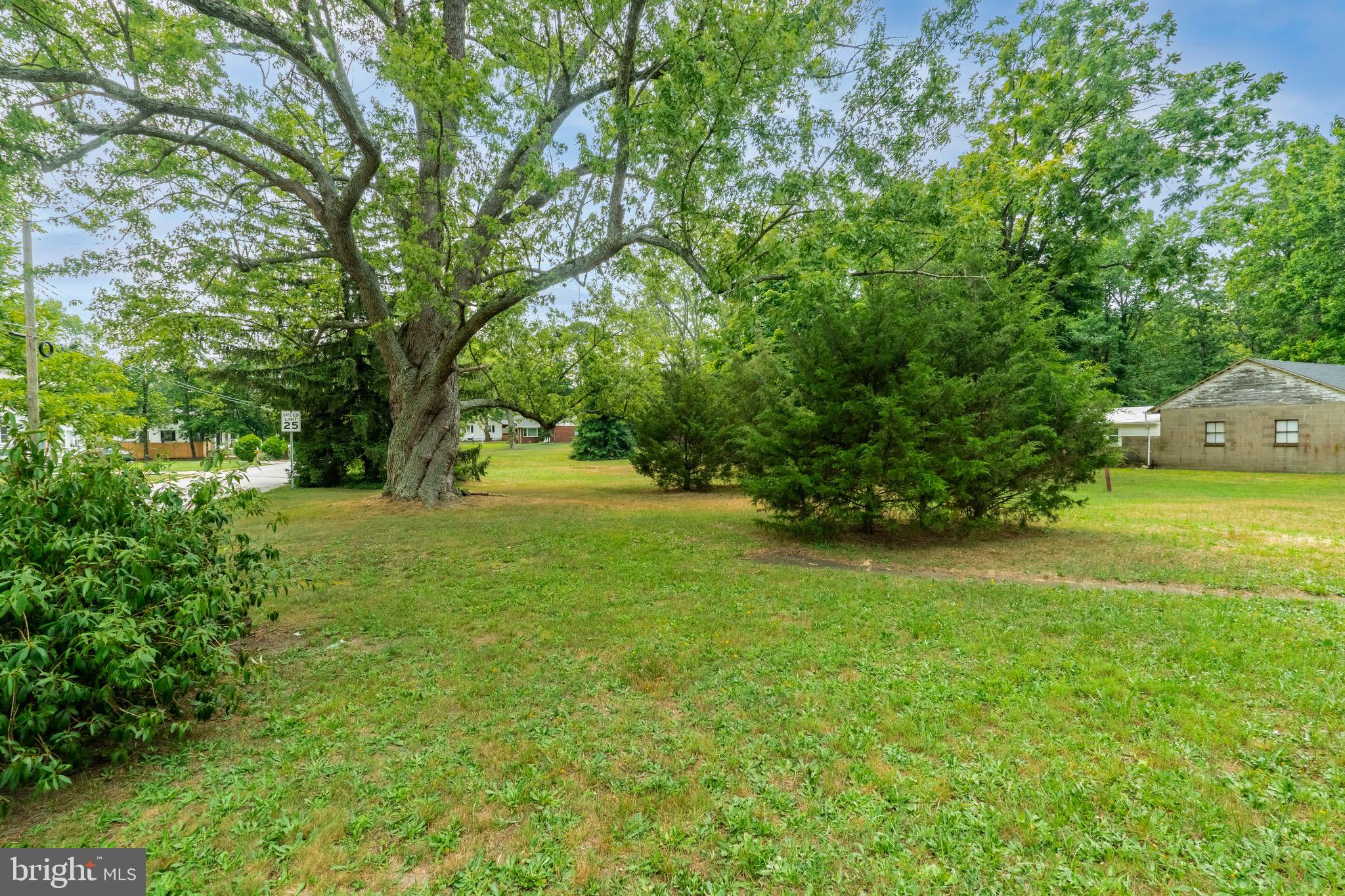 2183 South Main Road Vineland, NJ 08361 - Photo 6 of 24 Yard