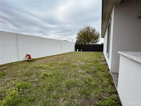 $2,000 | 5407 North 36th Lane, McAllen, TX 78504