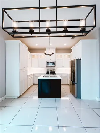 $2,000 | 5407 North 36th Lane, McAllen, TX 78504