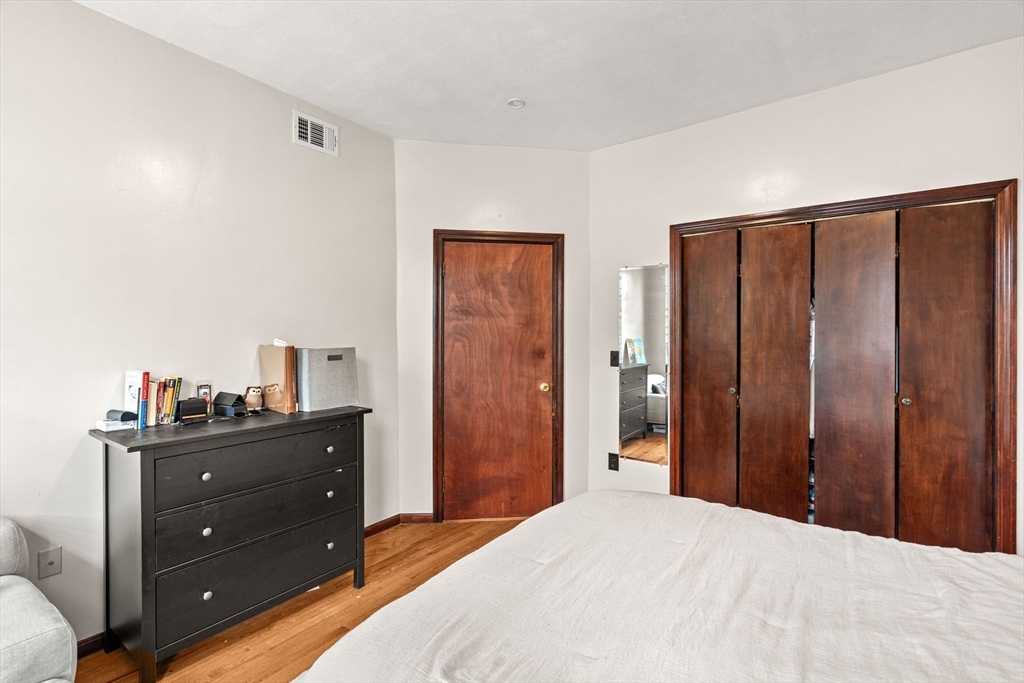 141 Emerson Street, Unit 4 Boston, MA 02127 - Photo 9 of 12
