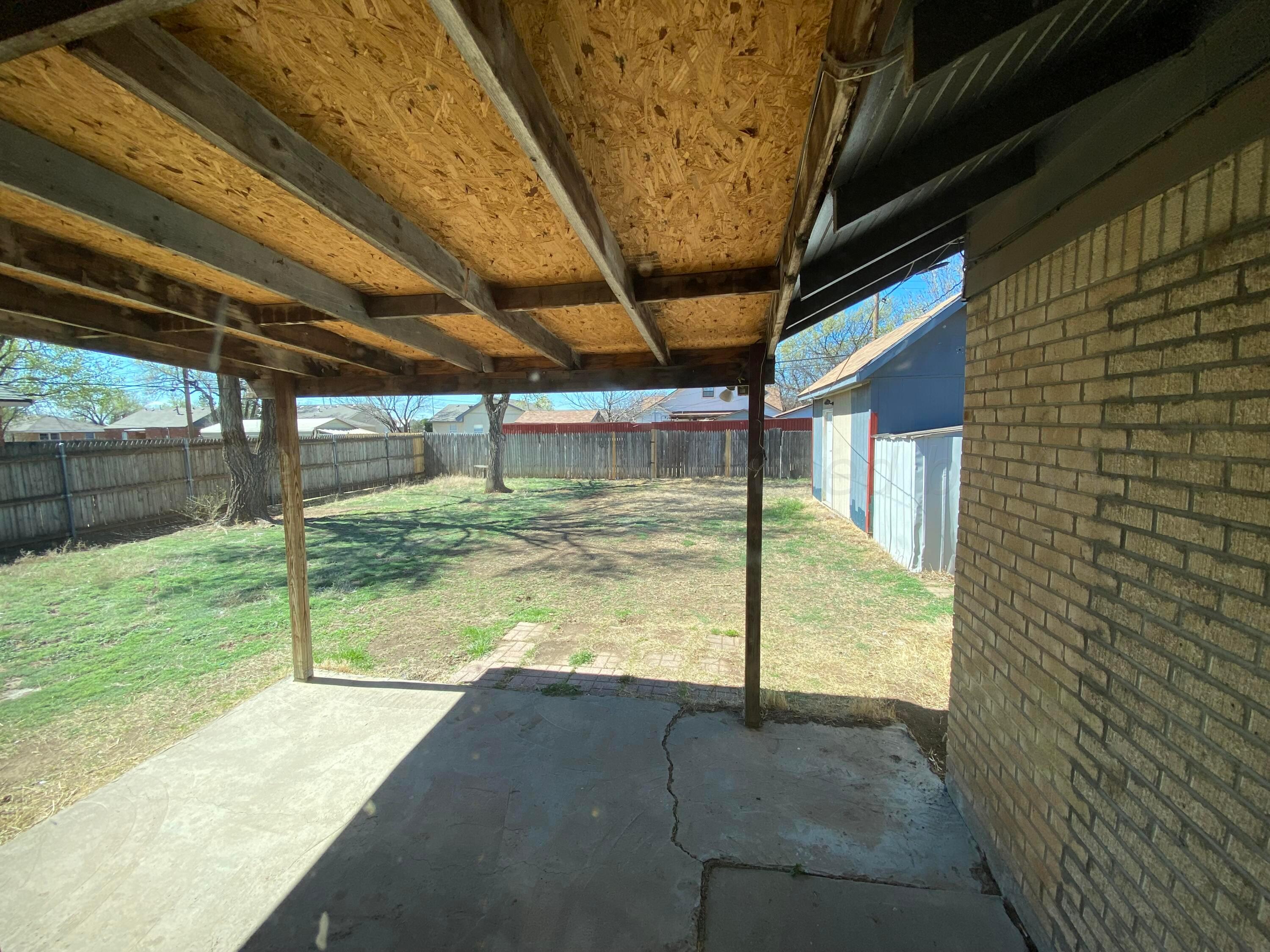 4108 South Crockett Street Amarillo, TX 79110 - Photo 11 of 11 IMG_4147
