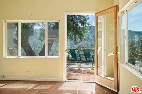 $1,750,000 | 2617 Hodgson Cir Drive, Topanga, CA 90290