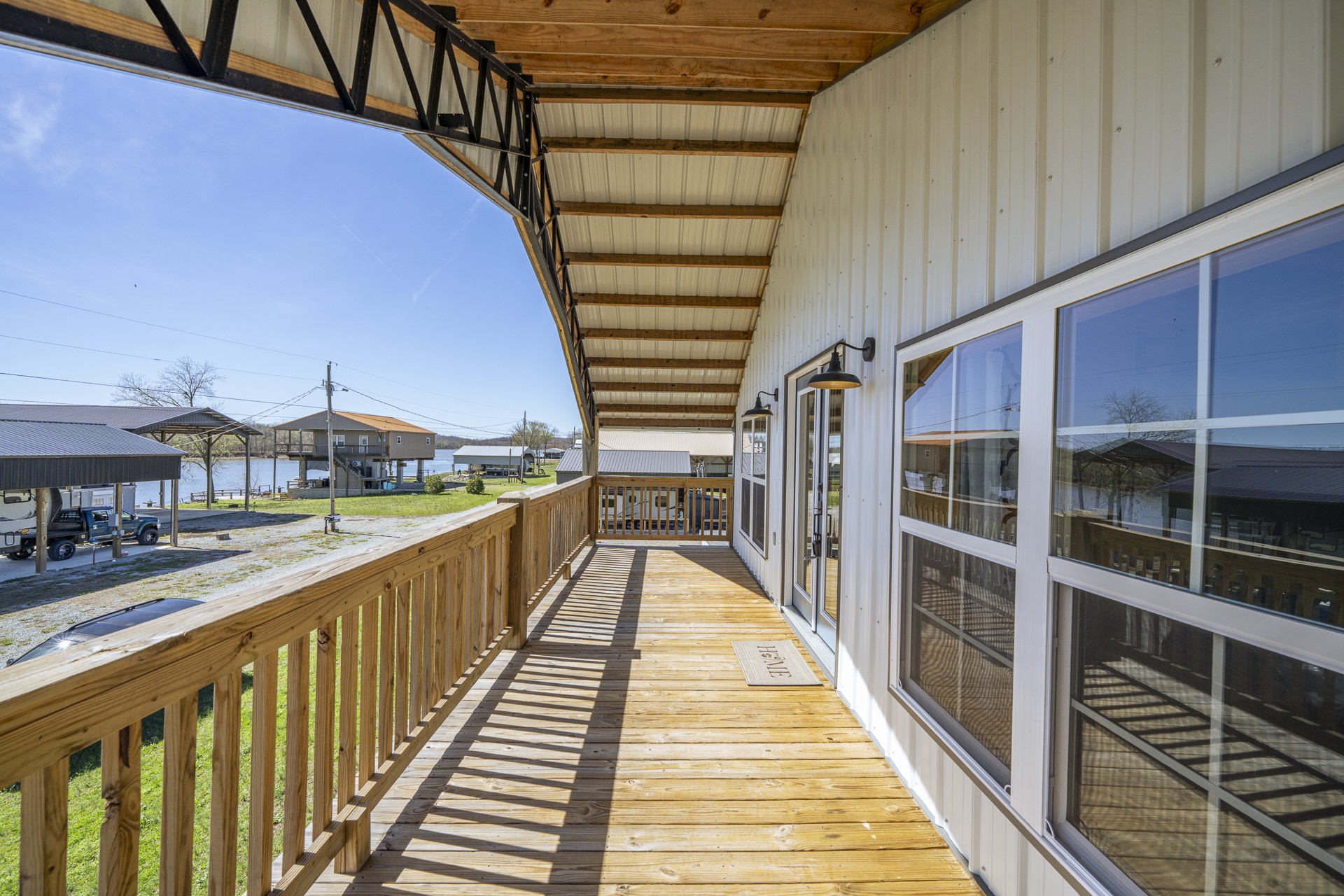 1082 WC PICKETT Road Clifton, TN 38425 - Photo 36 of 75