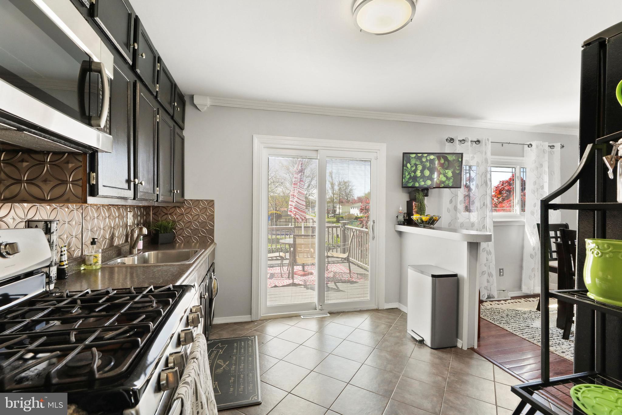332 Yale Road Pemberton, NJ 08068 - Photo 12 of 33 Kitchen/Deck View