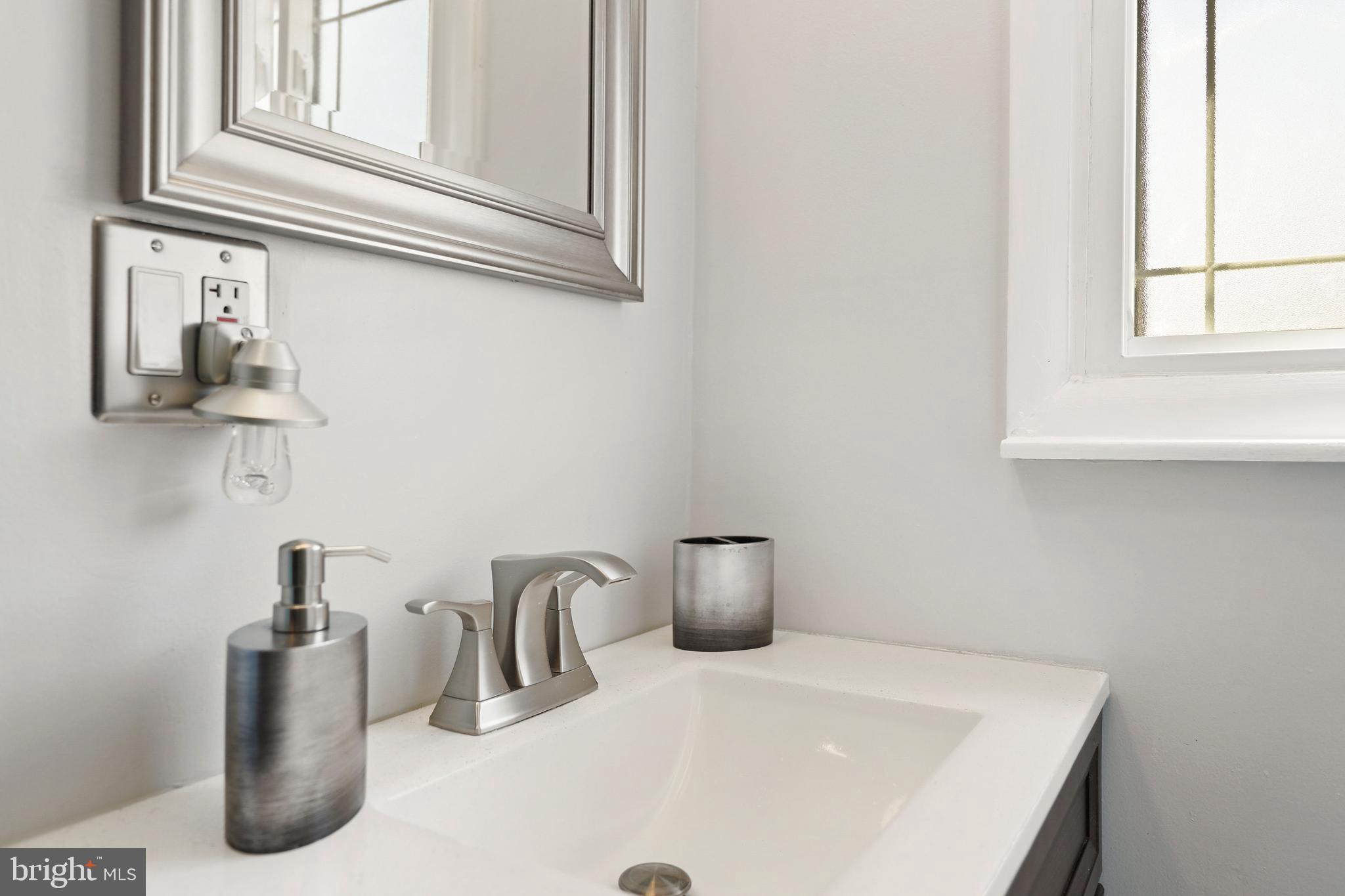 332 Yale Road Pemberton, NJ 08068 - Photo 14 of 33 Bathroom View
