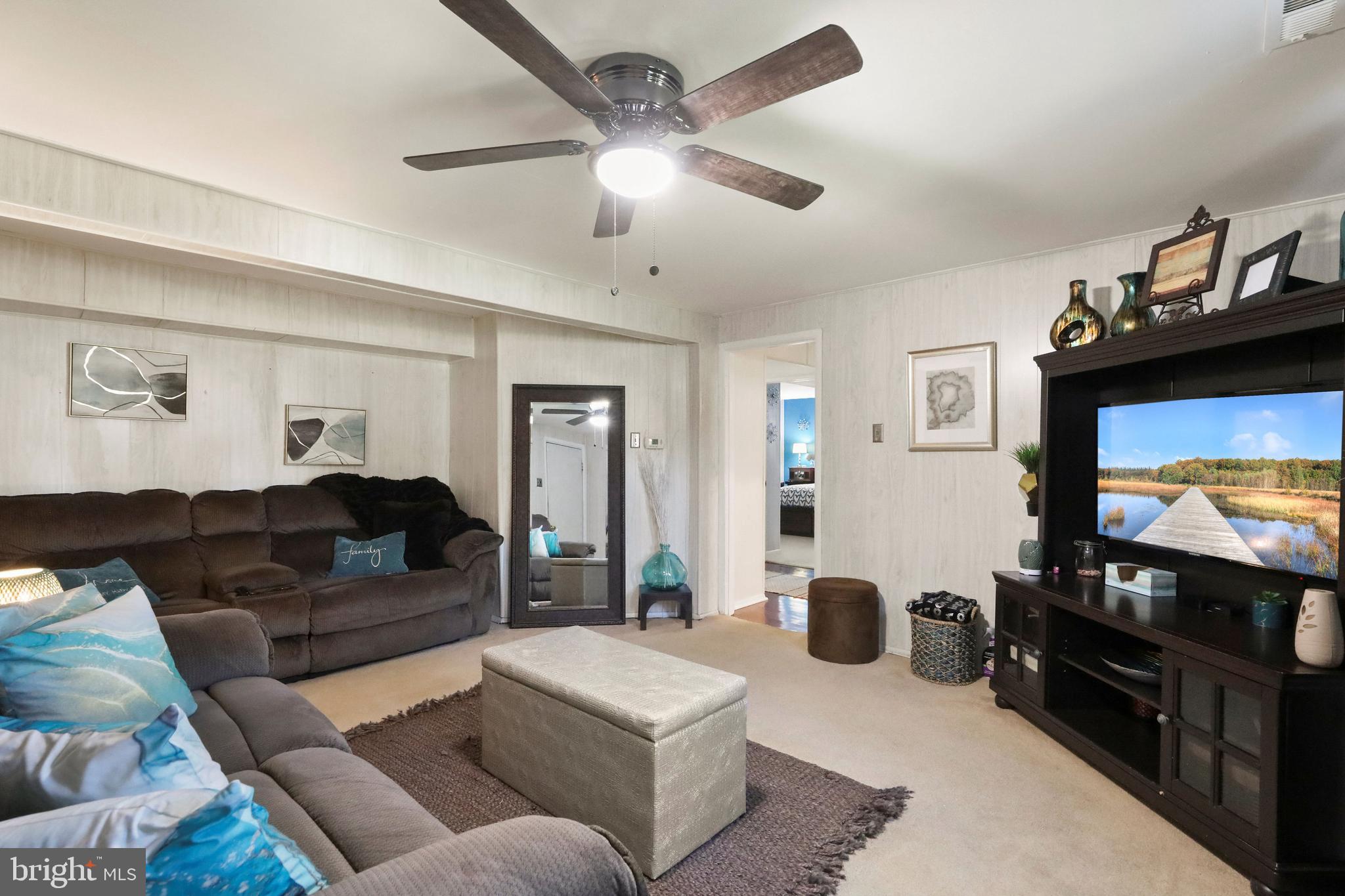 332 Yale Road Pemberton, NJ 08068 - Photo 19 of 33 Family Room