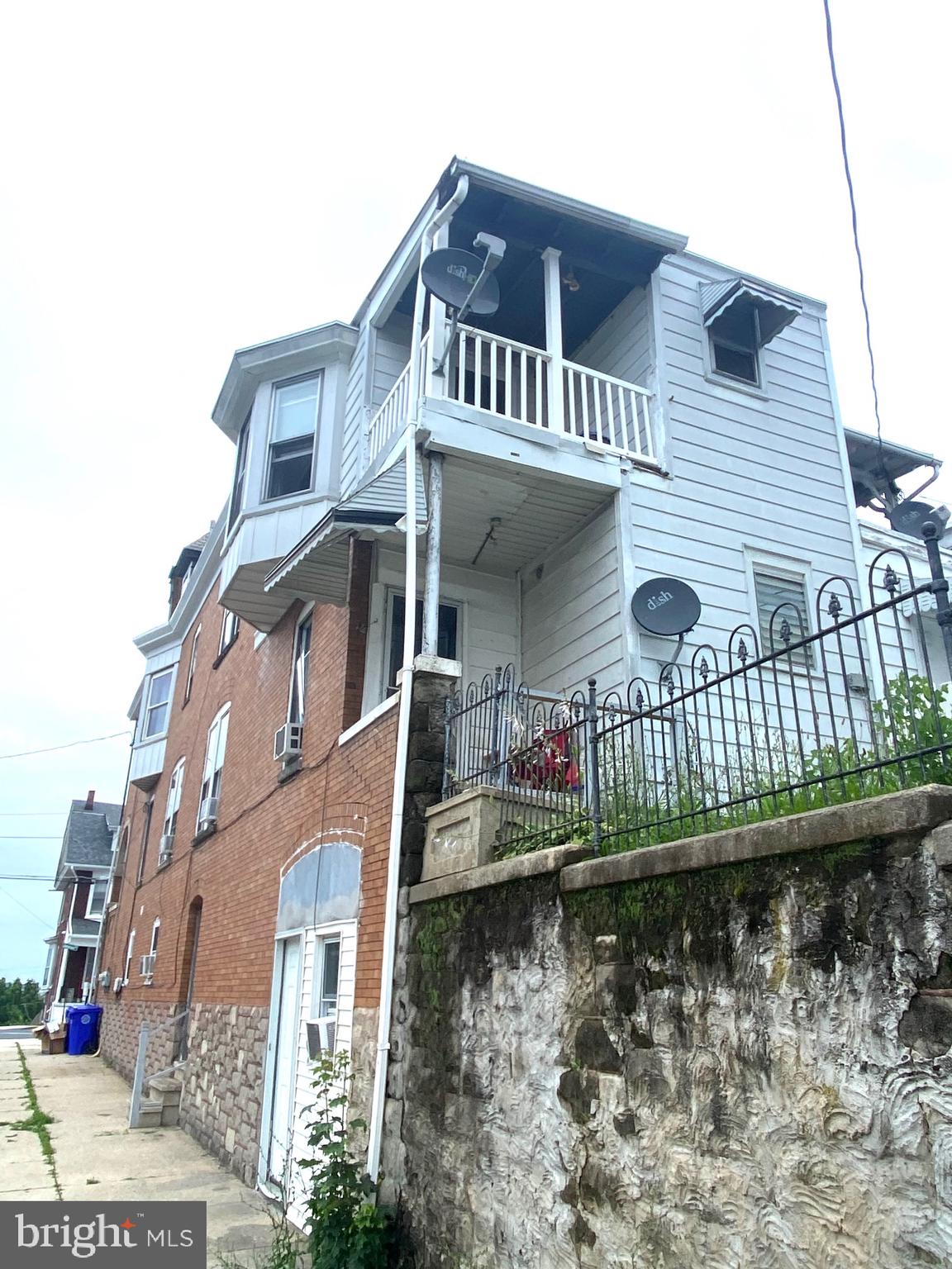 258 Jameson Place Reading, PA 19601 - Photo 5 of 30