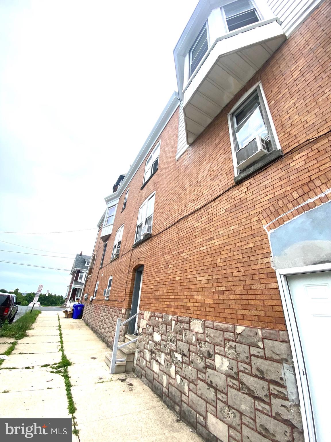 258 Jameson Place Reading, PA 19601 - Photo 7 of 30