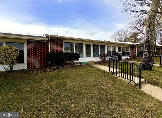 $159,000 | 842 Inverness Court, Lakewood, NJ 08701