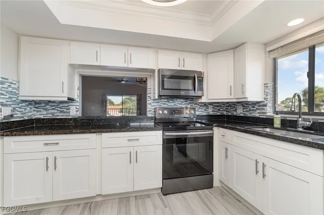 $268,000 | 4321 Country Club Boulevard, Unit 207, Cape Coral, FL 33904