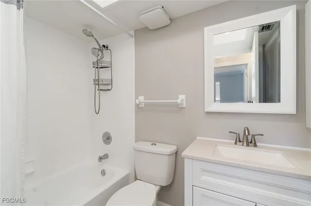 $268,000 | 4321 Country Club Boulevard, Unit 207, Cape Coral, FL 33904