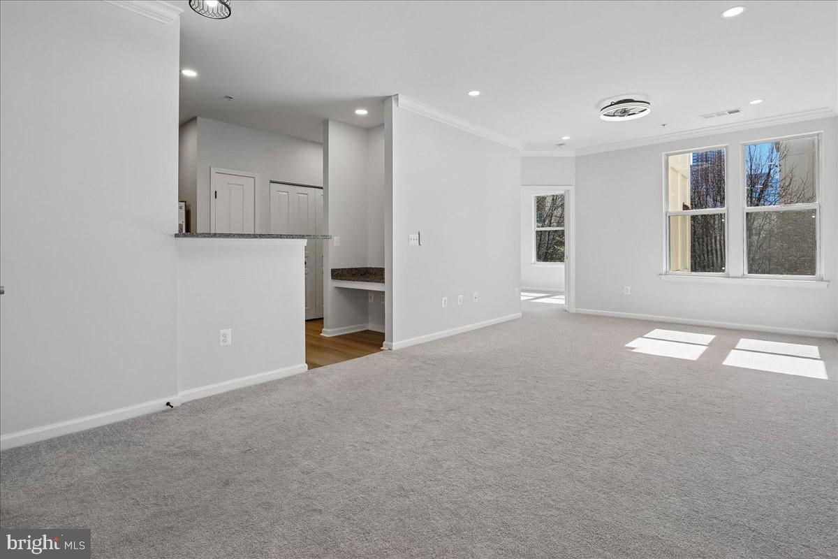 12000 Market Street, Unit 371 Reston, VA 20190 - Photo 13 of 81 Living